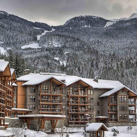 Lodging Ovations Hotel Whistler Bagian luar foto